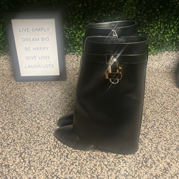 LADIES GIVENCHY SHARK ANKLE BOOTS - Picture 5 of 7